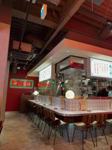 repost
@jun.ito_

Thank you for visiting us 😊

Thank you for posting such a wonderful photo 🦐🌈

We are honored that you enjoyed Shinshin's signature shrimp dishes!

We look forward to seeing you again 🇨🇳
·
·
·
@jun.ito_
⬆️Click here for other restaurant introductions💁
Post No. 261
—————————————————————————————
🍽️Shrimp Chinese Shinshin
📍3-minute walk from Funabashi Station
📞050-5600-5064
💴Around 5,000 yen
💳Payments other than cash are also accepted
—————————————————————————————
A must-try for shrimp lovers 🤤
Tonight we have a full course of shrimp 🦐🥟🥢
The lineup at Shrimp Chinese Shinshin was so amazing that I wanted to share it with you!

・Signature dish! The gorgeous-looking [Shrimp Mayonnaise 3-piece set]
・Full of deliciousness [Fried shrimp dumplings]
・Shrimp fried rice featuring plump shrimp
・The spicy sauce will whet your appetite [Stir-fried shrimp with chili sauce]

It's just a parade of shrimp, shrimp, and more shrimp!
No matter what you eat, the quality is undeniable and you'll leave feeling full and happy.
Highly recommended for an evening when you want to fully enjoy Chinese food!

Thank you for the meal 😋
—————————————————————————————
#Funabashi Gourmet
#Chiba Gourmet
#Chinese
#Foodlog
#Neo Bar
Posted at different times