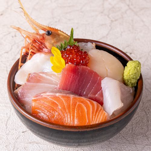 豪華海鮮丼