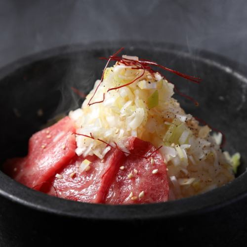 【ニンニクのパンチが効いた逸品】『石焼肉ガーリック』