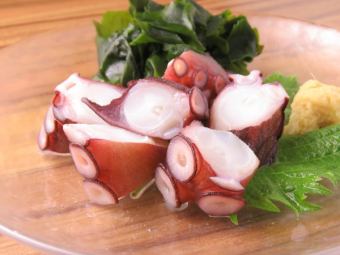<Direct delivery from the market> Fresh octopus from Kagawa Prefecture