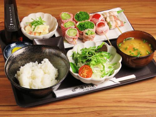 Vegetable skewers and Kanae Poultry Farm's special egg on rice set