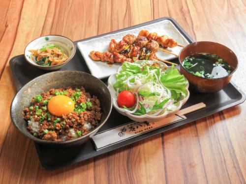 Homemade minced chicken rice bowl & yakitori set