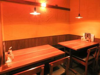 Seating for 6 people, convenient for small gatherings.