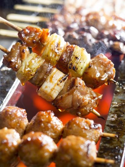Kagawa's specialty olive pork and local chicken are also available. A selection of carefully selected skewers