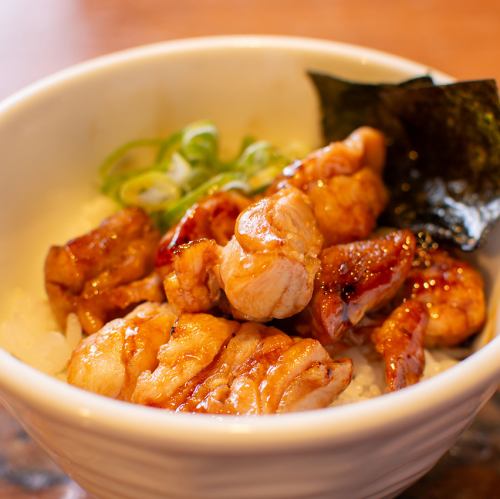 【小腹丼】焼鳥丼