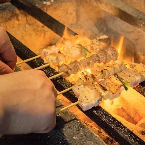 自慢はなんといっても炭火焼き鳥！