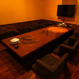 【Ｂ1Ｆ：カラオケ付き完全個室】大人気のため事前予約をオススメします！個室利用料金と致しまして、お一人様400円頂いております。