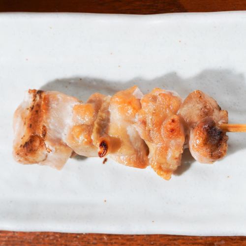 鶏串 / 豚串 / 砂肝 / ひな皮 / ポンポチ