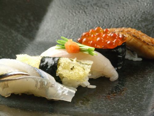 数の子・子持ち昆布・穴子・いくら