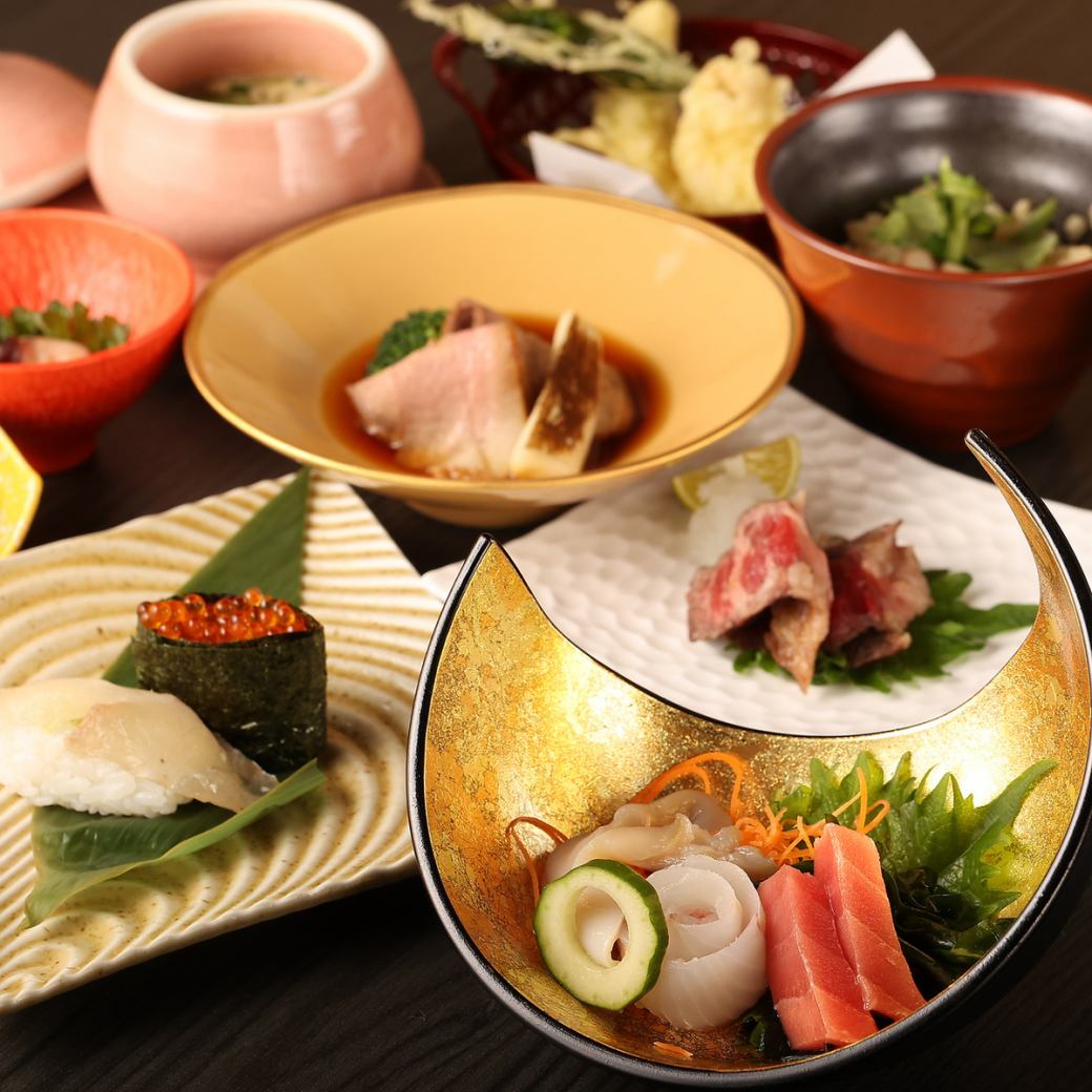 道産食材の逸品を掘りごたつ席で。落ち着いた和空間の店内は貸切宴会も可能◎