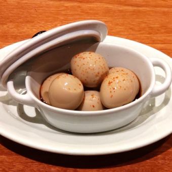 Smoked quail eggs