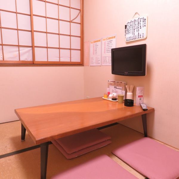 A secret private room can be used for up to 4 people ☆ Perfect for moms with small children as it relaxes without worrying about the customers around you ♪ Because it is a popular private room, please call the store if you want to use!