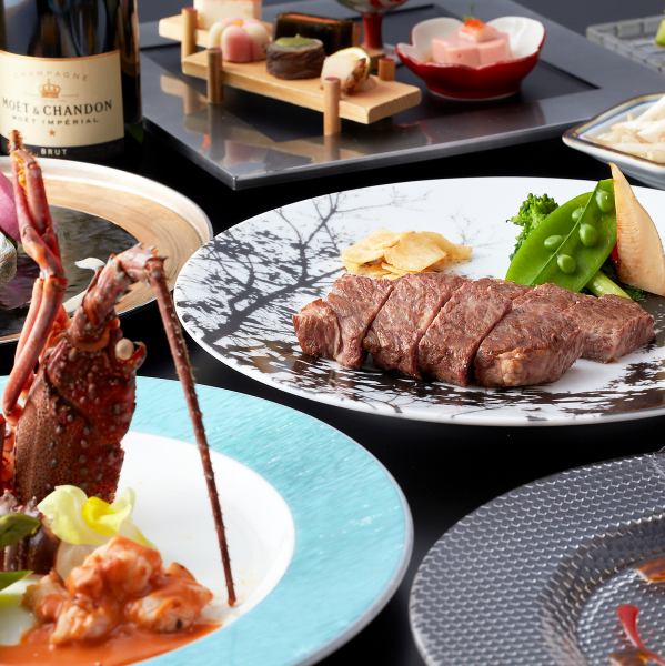ゆったりと会話をしながら、鉄板焼きを堪能できるカウンター席で舌鼓。