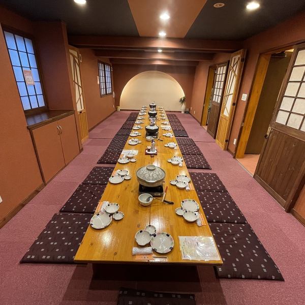 The banquet hall is fully equipped with a banquet hall.The second floor is all private rooms, and can accommodate small to large groups, from 8 to a maximum of 60 people.We also have banquet plans, so please come and have a party!