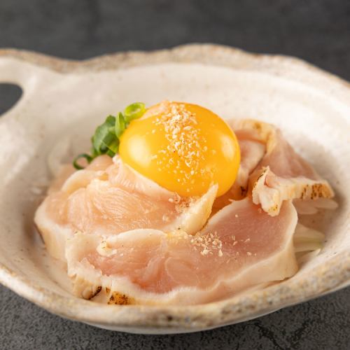 鶏たたきのユッケ