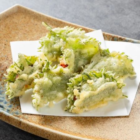 Tempura of perilla leaves and cod roe