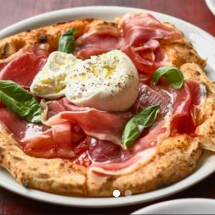 当店1番人気メニュー【イタリア産ブラータチーズと生ハム】