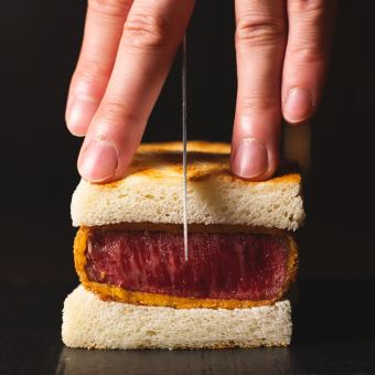 [Really good] course where you can enjoy the famous chateaubriand and specially selected fillet cutlet sandwich