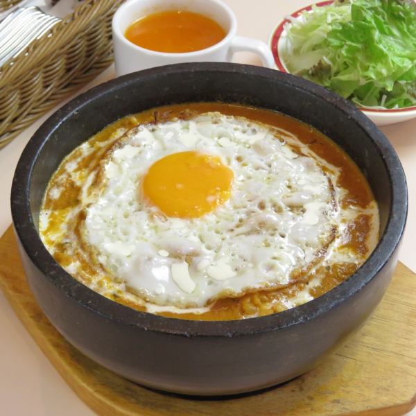 [Hot stone grilled keema curry] popular menu! You want to eat many times! 1080 yen