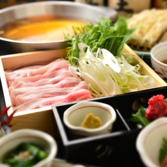 [Luxurious experience of our specialty ☆] Pork shabu course with special Ishiru dashi (8 dishes in total) 4,000 yen (tax included)
