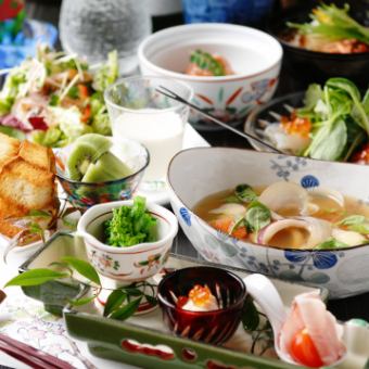 【適合各種宴會】享用使用當季食材的鰤魚涮鍋套餐共8道菜5,000日圓（含稅）