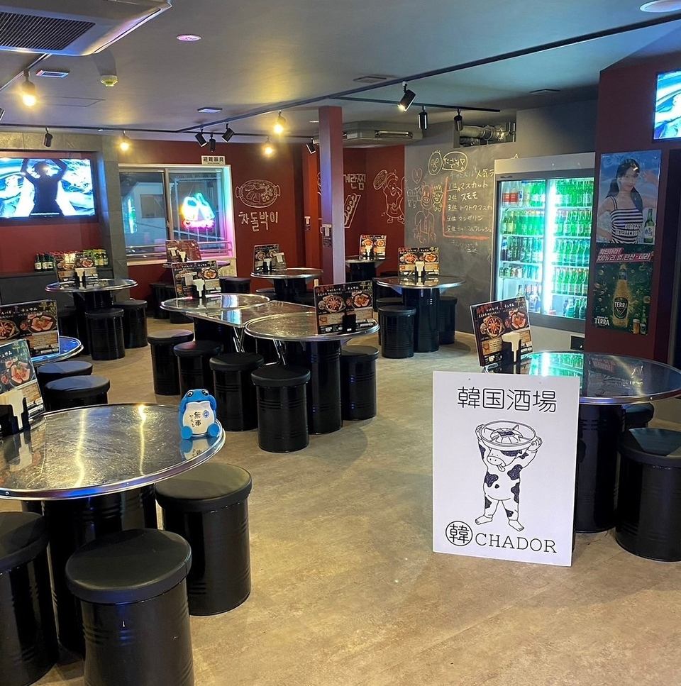 韓国に来た気分に♪写真映え抜群のオシャレなネオンがお出迎え！