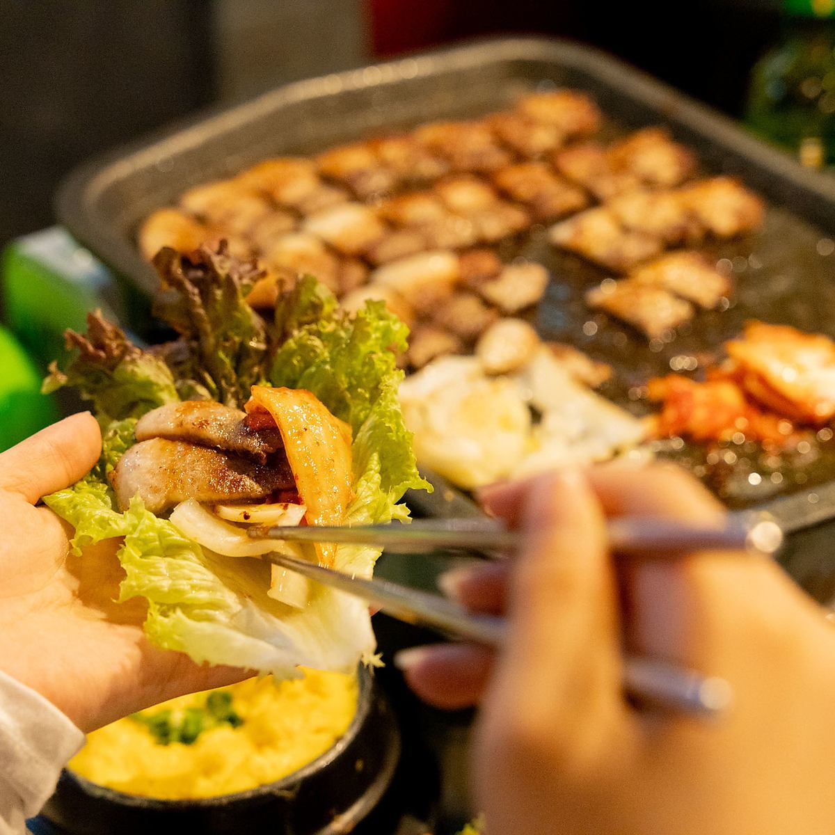 サムギョプサルを始めとした自慢の韓国料理をお楽しみください！