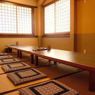 [Private room with tatami room] It is a seat that can be enjoyed by a large number of people.Please relax in the tatami room where you can stretch your legs and relax without worrying about the surroundings.