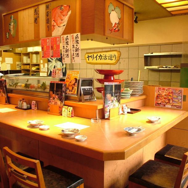 [Counter seats] One person is also welcome! Ikesu fish will welcome you.Please feel free to drop by on your way home from work.