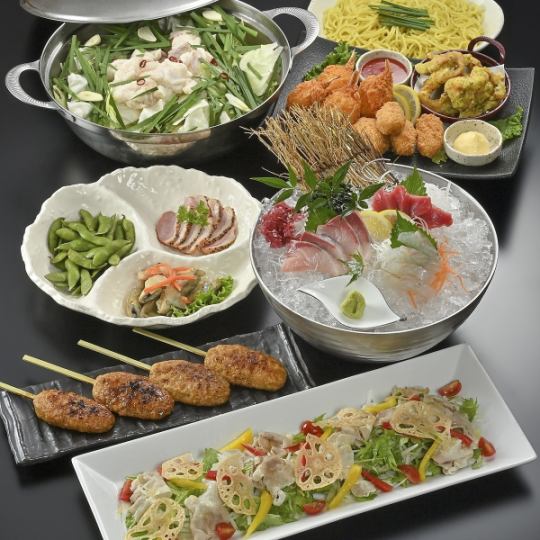 Year-end and New Year's parties/banquets [Hiiragi] Standard course including motsunabe, grilled chicken meatballs, sashimi, etc. {120 minutes all-you-can-drink included}