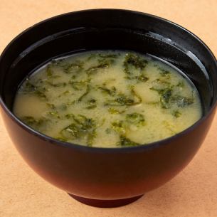 豆腐とあおさの味噌汁(手造り豆腐使用)