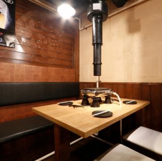 2名様から個室ご利用OK！！2名さま、4名さま、2名さまと様々なお客様の個室完備！！《喫煙可》