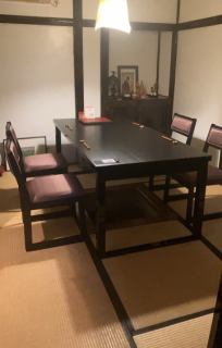 【1F】최대 10분까지 이용하실 수 있는 완전 개인 실석도 있습니다♪접대 등에 꼭♪