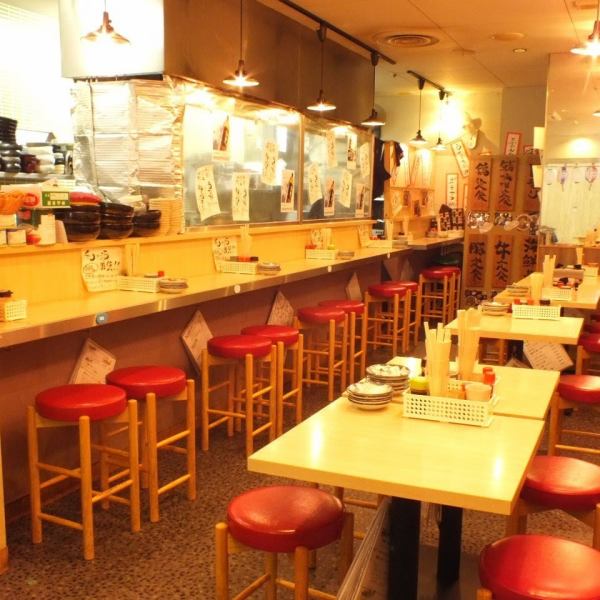 【お一人様でも大歓迎。居心地の良い空間◎】活気あふれる店内♪ランチタイムも好評です！！
