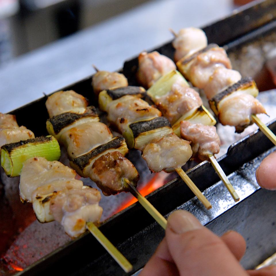If you want to eat the ultimate skewers, here! Kazoku!
