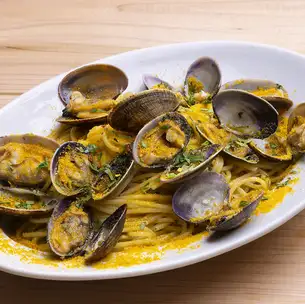 蛤蜊 Vongole Bianco 意大利面配鱼子酱