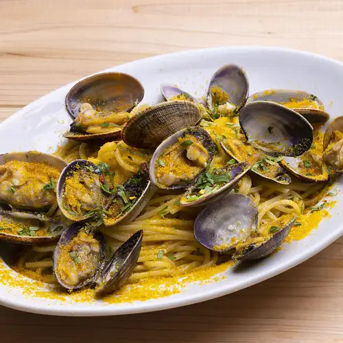 蛤蜊 Vongole Bianco 意大利面配鱼子酱