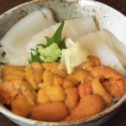 Squid and sea urchin rice bowl