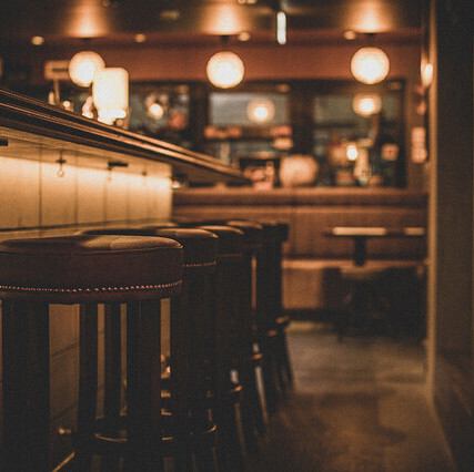 在时尚的空间里享受美好的夜晚