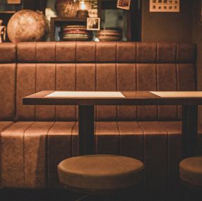 小巧而舒适的桌椅非常适合与好友聊天。推荐用于女生聚会和休闲约会。