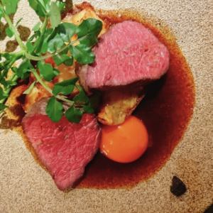 Roast beef with egg yolk and chili bean paste alioli sauce