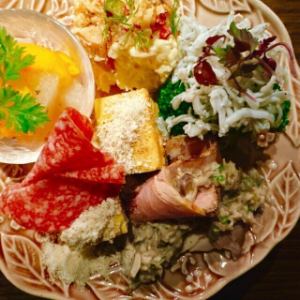 Assorted Appetizer Platter (1 serving)