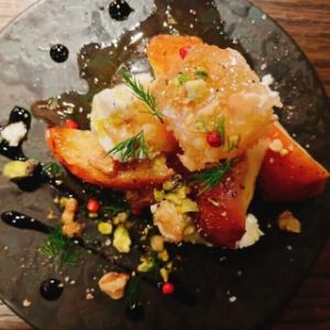 Grilled apple and mozzarella cheese marinated in honey