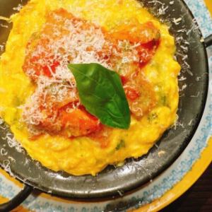 Seasonal vegetable omelette with tomato sauce