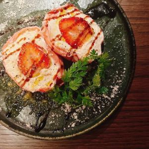Amaou strawberry prosciutto daifuku