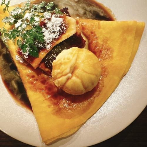 焦糖烤香蕉和咖啡阿芙佳朵