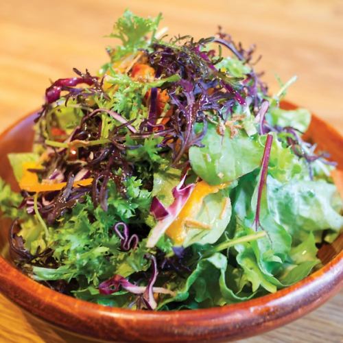ハンバーグに添えるサイドメニューも豊富！鮮度抜群のお野菜をお楽しみ頂けます♪