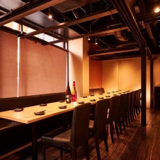 We also have private rooms with tables for large groups ◎ Let's have a great time with friends at the company's farewell party, wedding reception, etc.