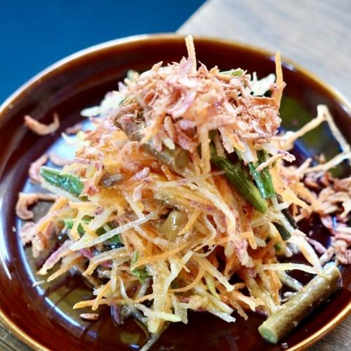 뿌리 채소와 벚꽃 새우의 메리 멜로 식이 섬유 샐러드 ~ 전통 인삼 드레싱 ~
