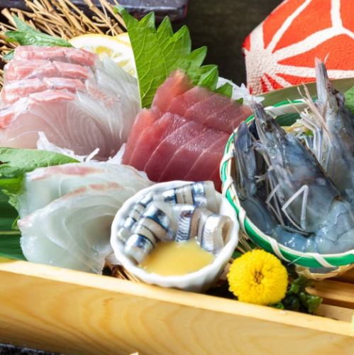Directly from Eguchi fishing port! We will provide fresh fresh fish!